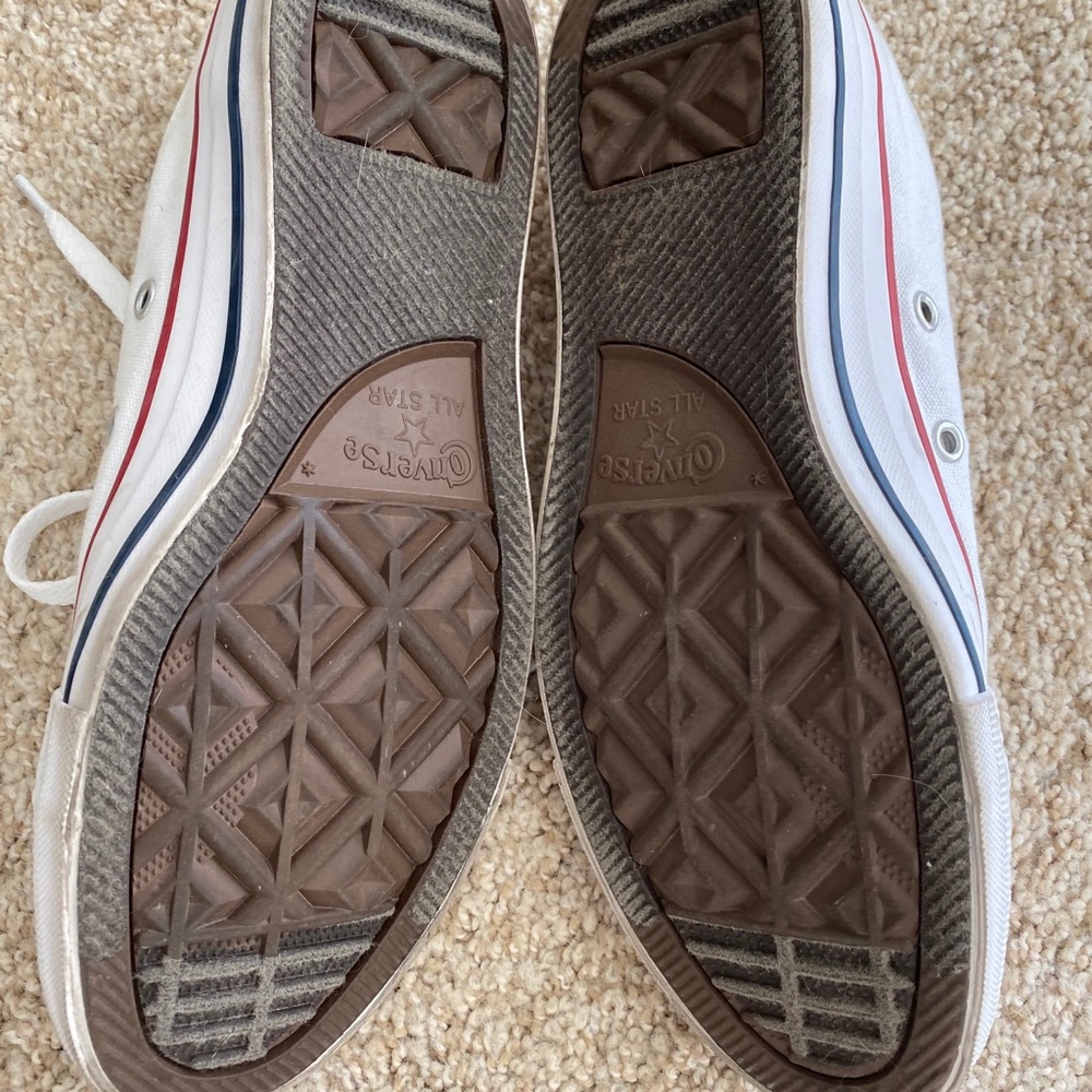 Converse - Picture 2 of 4